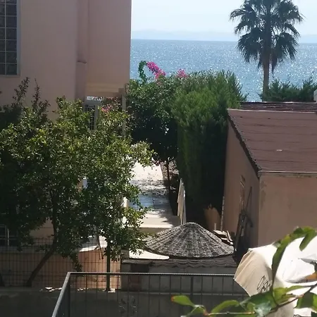Villa Seafront In Urkmez